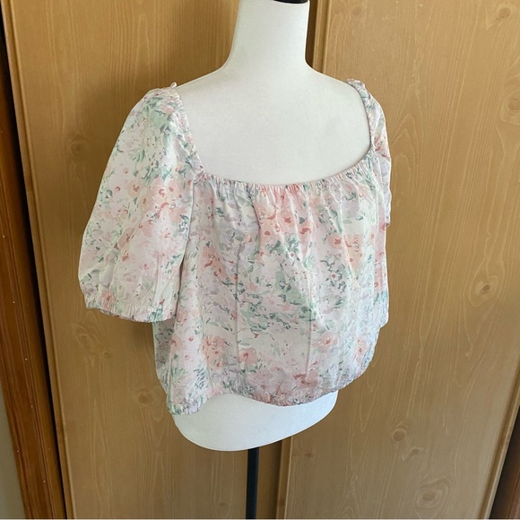H&M • Square Neck Puff-Sleeve Floral Cropped Blouse - Picture 3 of 9